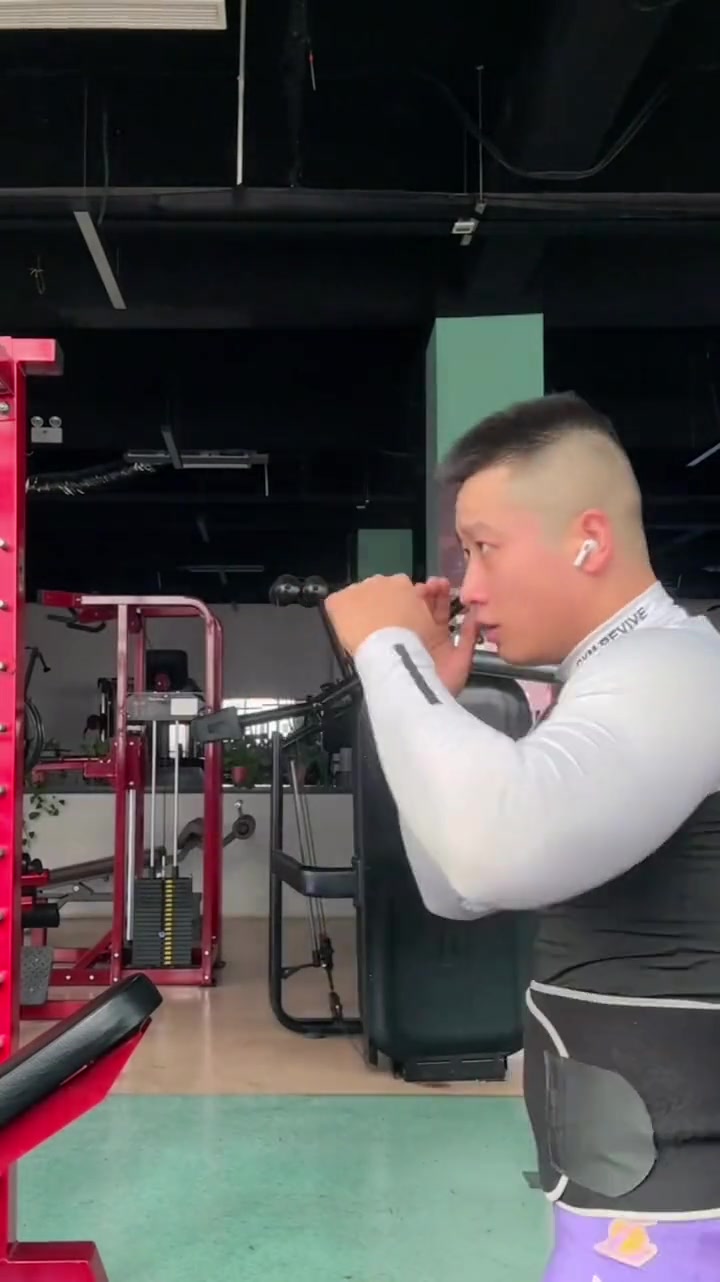 从汗水到荣耀:日常训练揭秘冠军车手的生活的简单介绍 从汗水到荣耀:日常训练揭秘冠军车手的生活的简单介绍