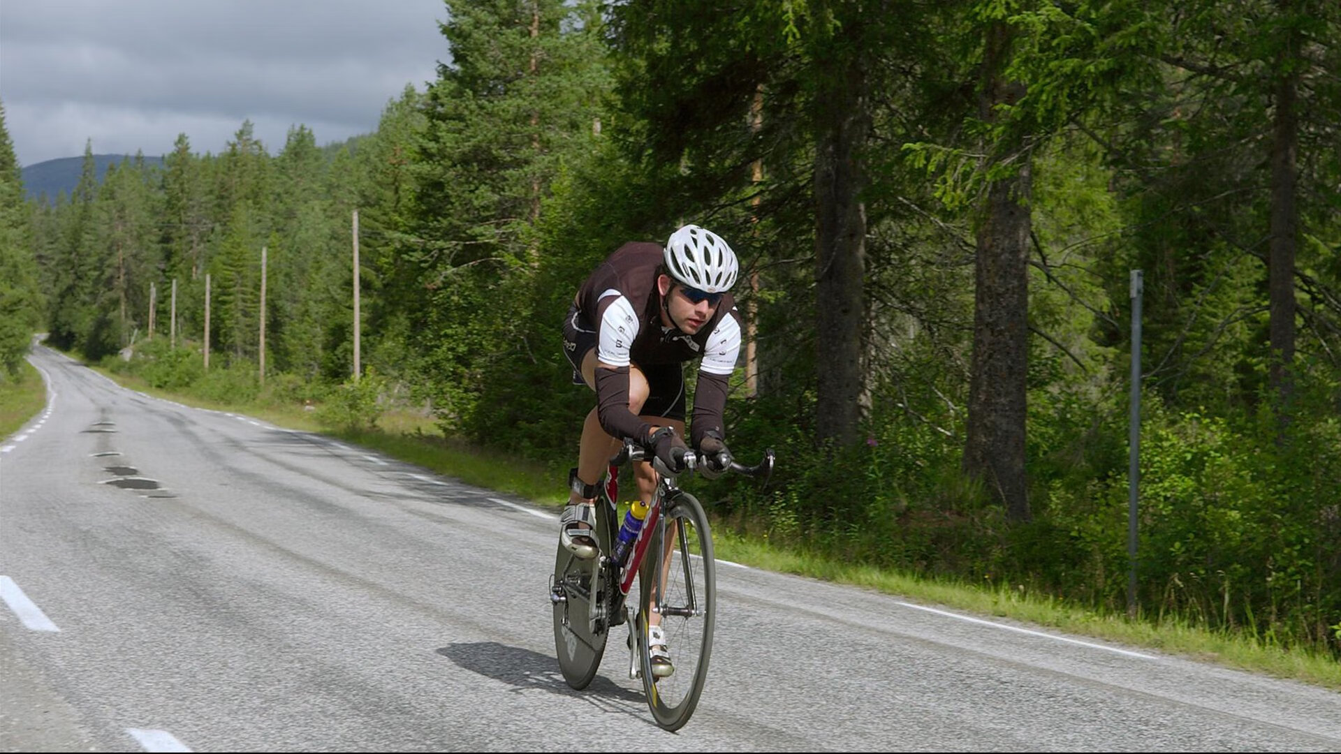 西班牙马术协会与中国马术协会签署合作协议,共同推动马术文化交流。